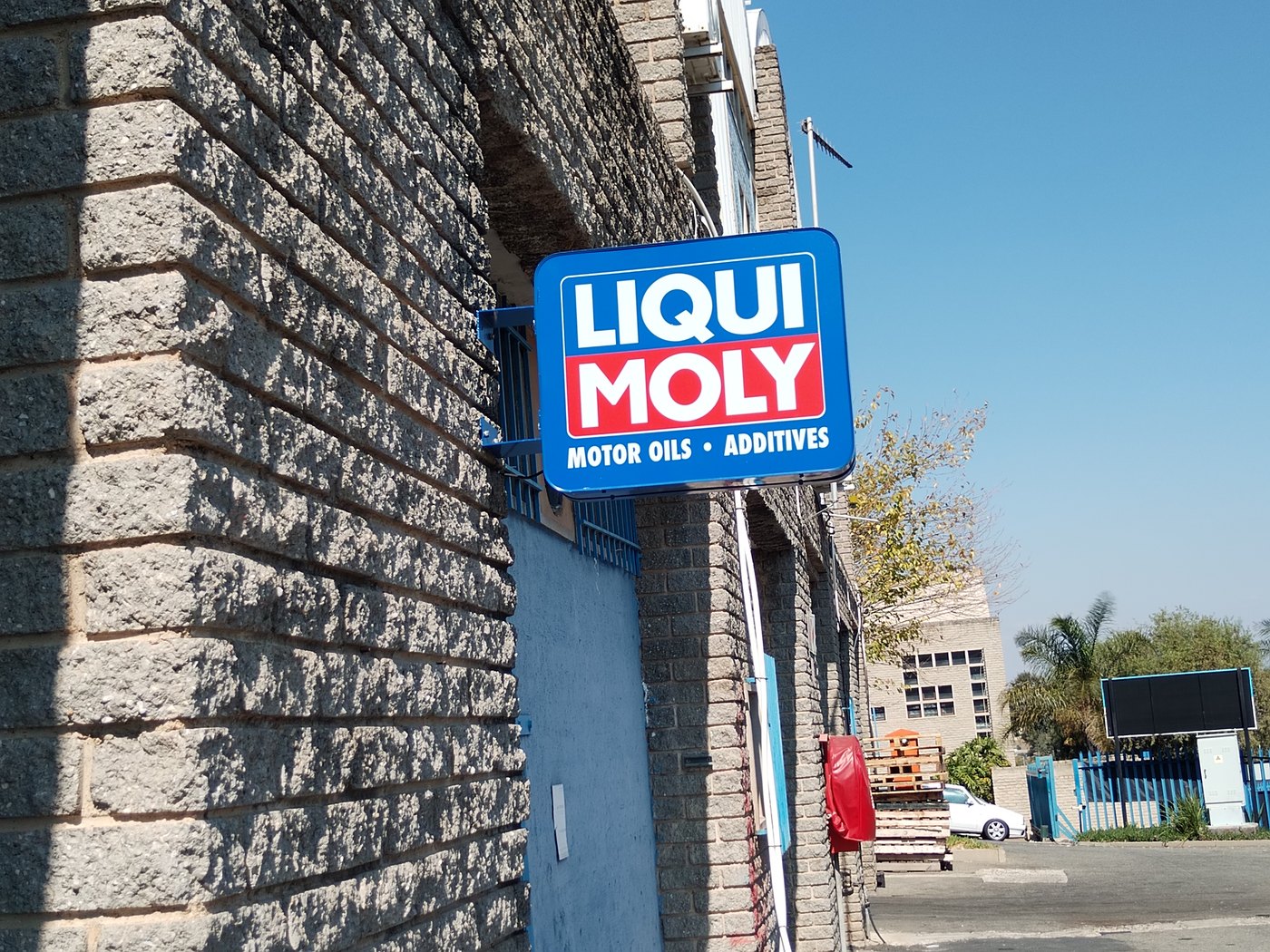 Double-sided illuminated blade lightbox sign for Liqui Moly